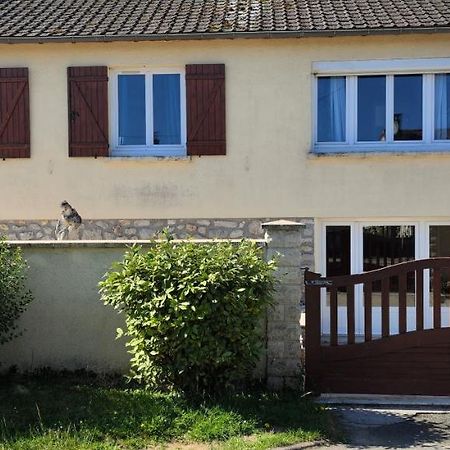 Maison De Village Avec Exterieur Oysonville Exteriör bild