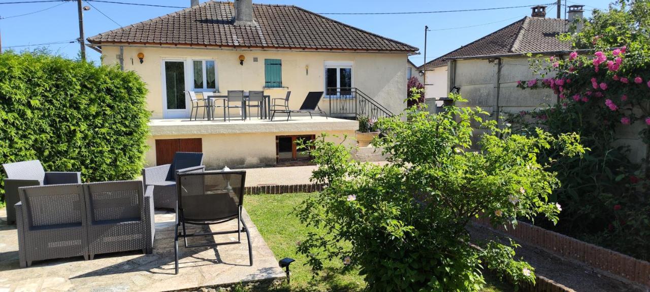 Maison De Village Avec Exterieur Oysonville Exteriör bild